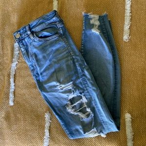 distressed hi rise jegging